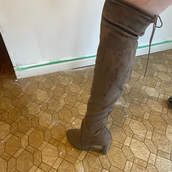 knee high heeled boots size 10 - Picture 2 of 5